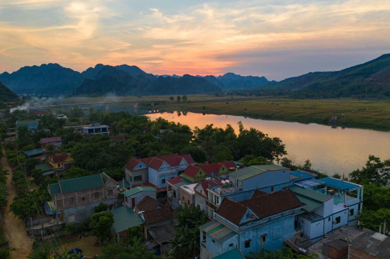Fami Homestay 퐁냐 외부 사진